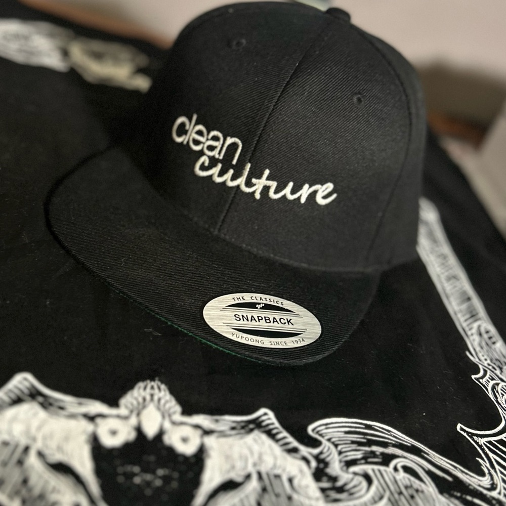 Clean culture snap back. One size. Like new.